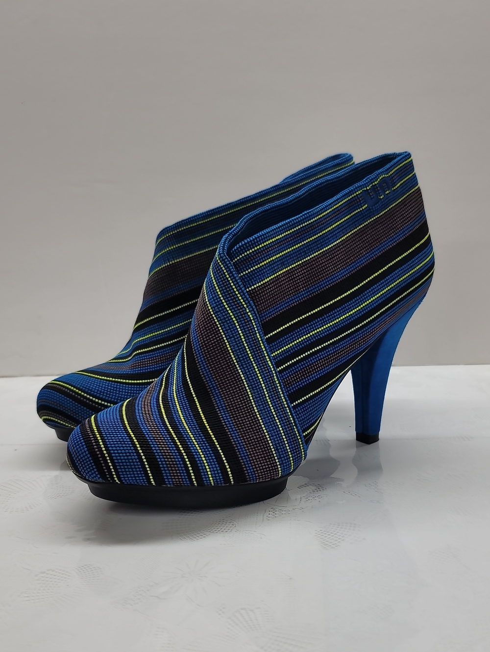 United Nude Fold Ankle Boot Size 40 Or US 9